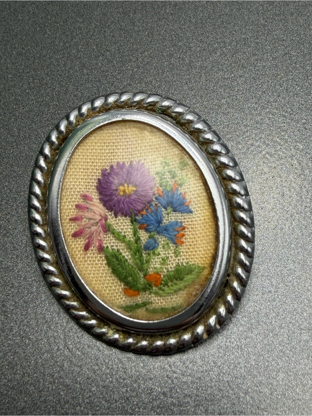 Vintage Hand-Embroidered Floral brooch #cz180